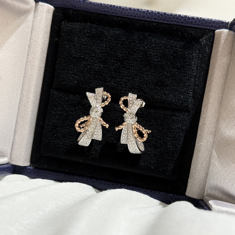 Ba*len*cia*ga earrings
